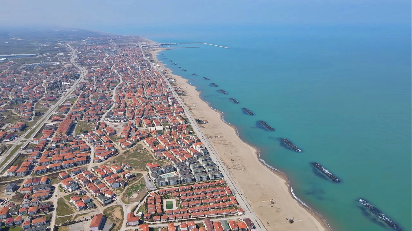 Karasu ve Kocaali: Satılık Daire ve Yazlık Fırsatlarıyla Cazip Tatil Beldeleri